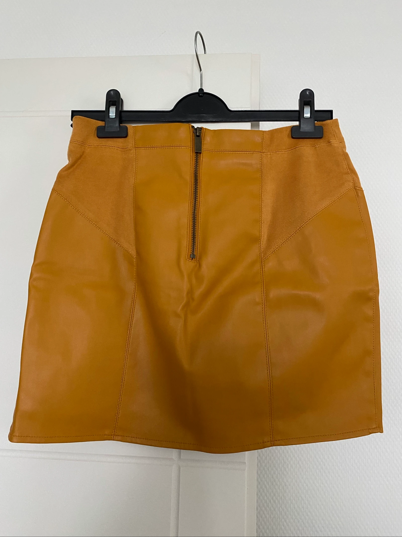 Jupe moutarde Naf Naf taille 36  – photo 2